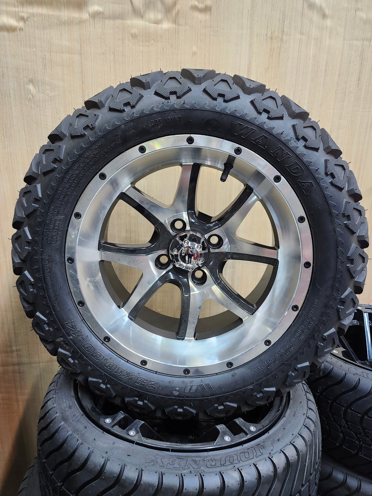 Pneus/roues de 14 pouces TOUT-TERRAIN