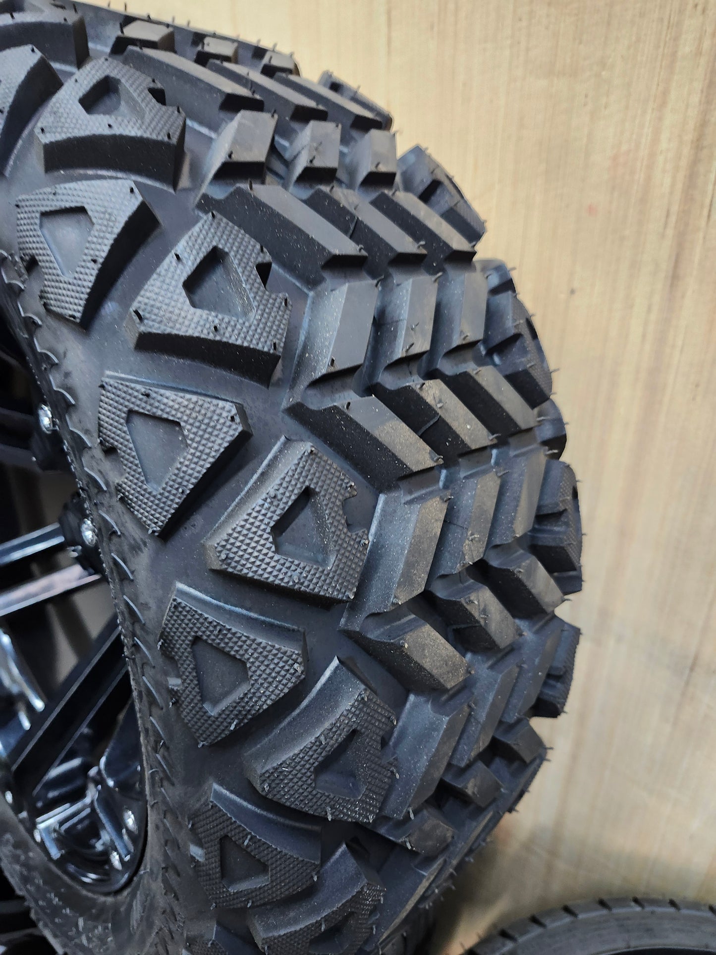 Pneus/roues de 14 pouces TOUT-TERRAIN